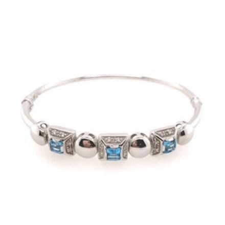 White Gold Bracelet with Blue Topaz